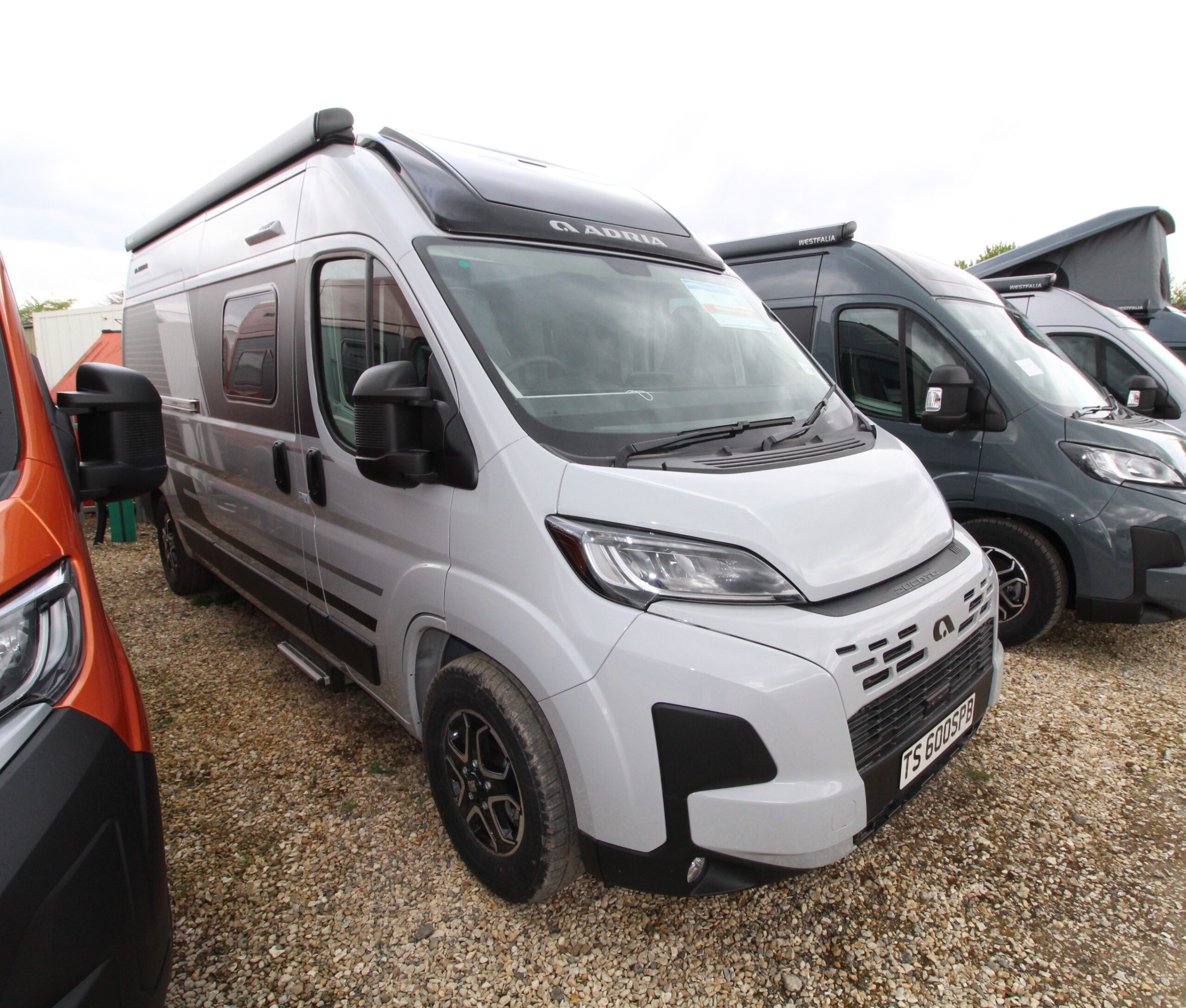 2024-exp-grey-twin-supreme-600-spb-key-63-6213176.jpg