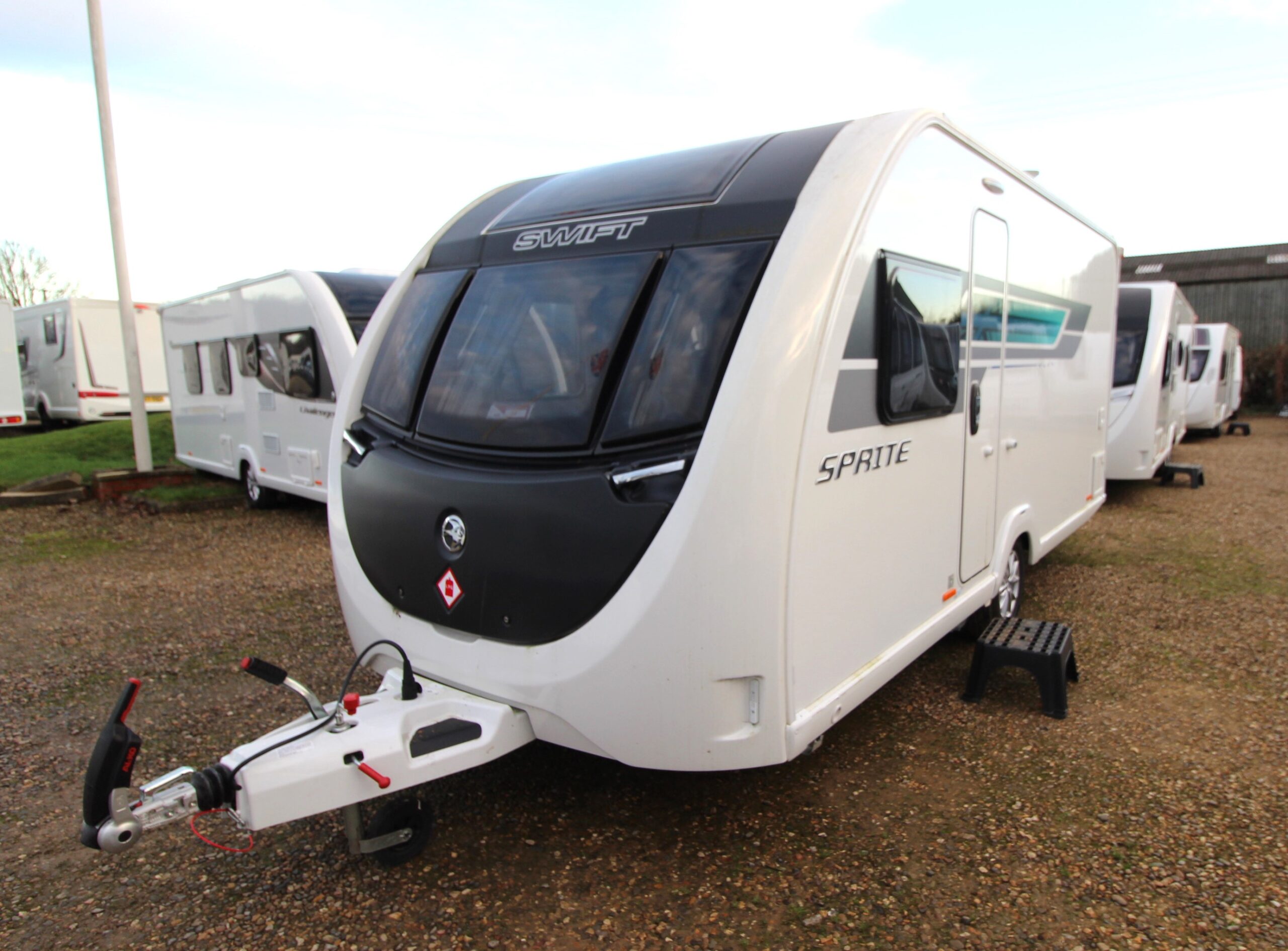 2024-sprite-alpine-4-used-1.jpg