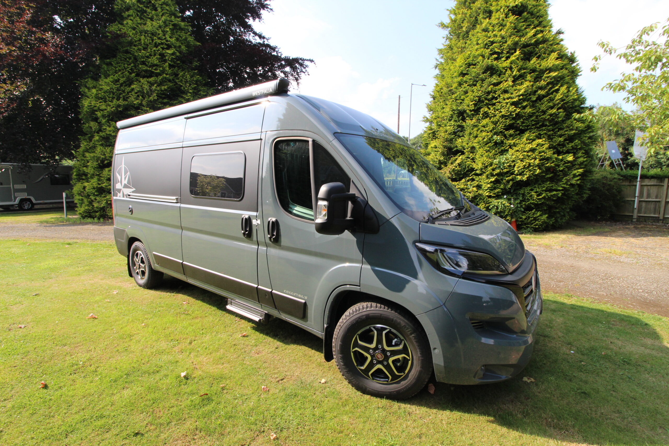 2024-westfalia-columbus-600d-k37-lanzarote-grey-51-2.jpg