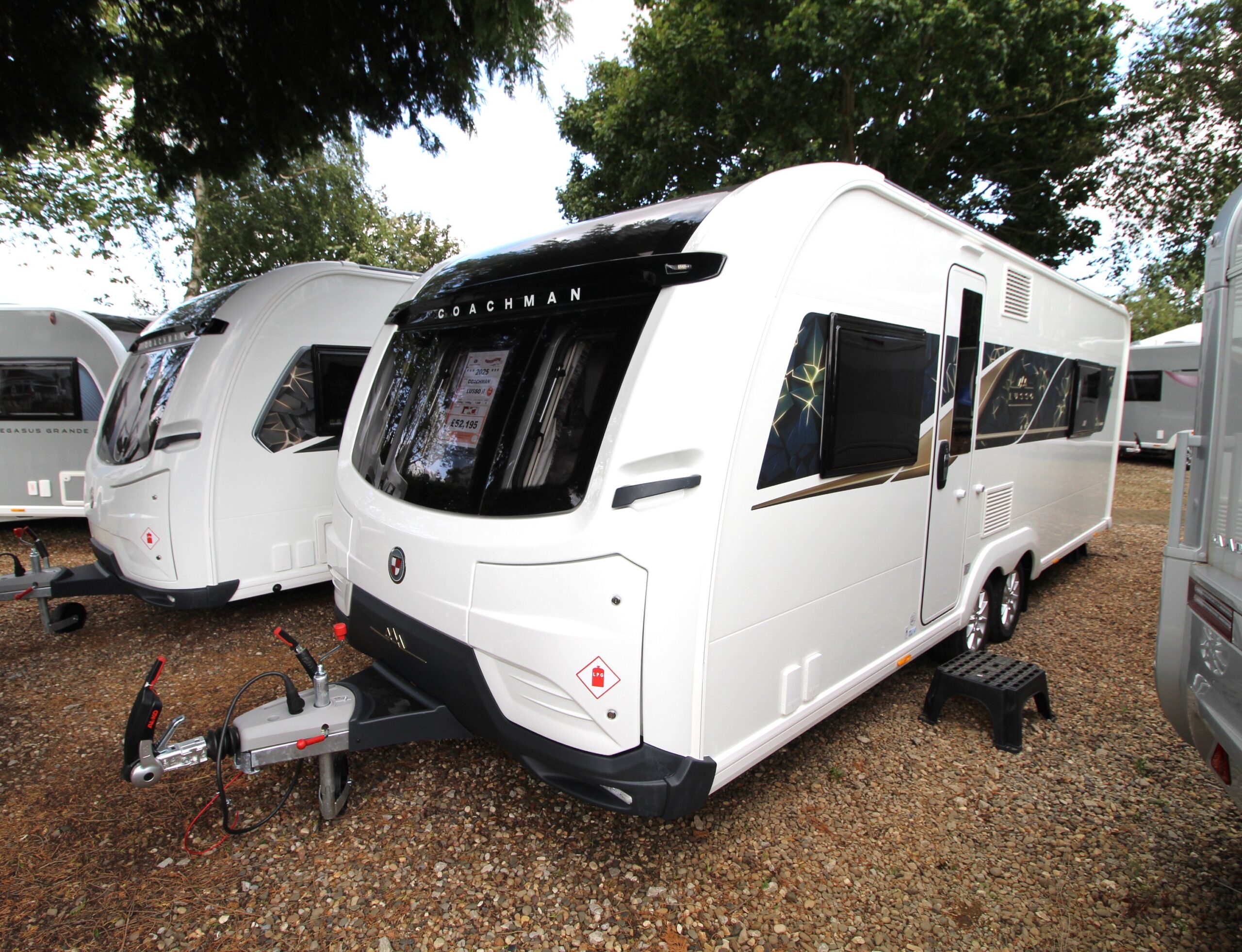 2025-coachman-lusso-ii-2.jpg