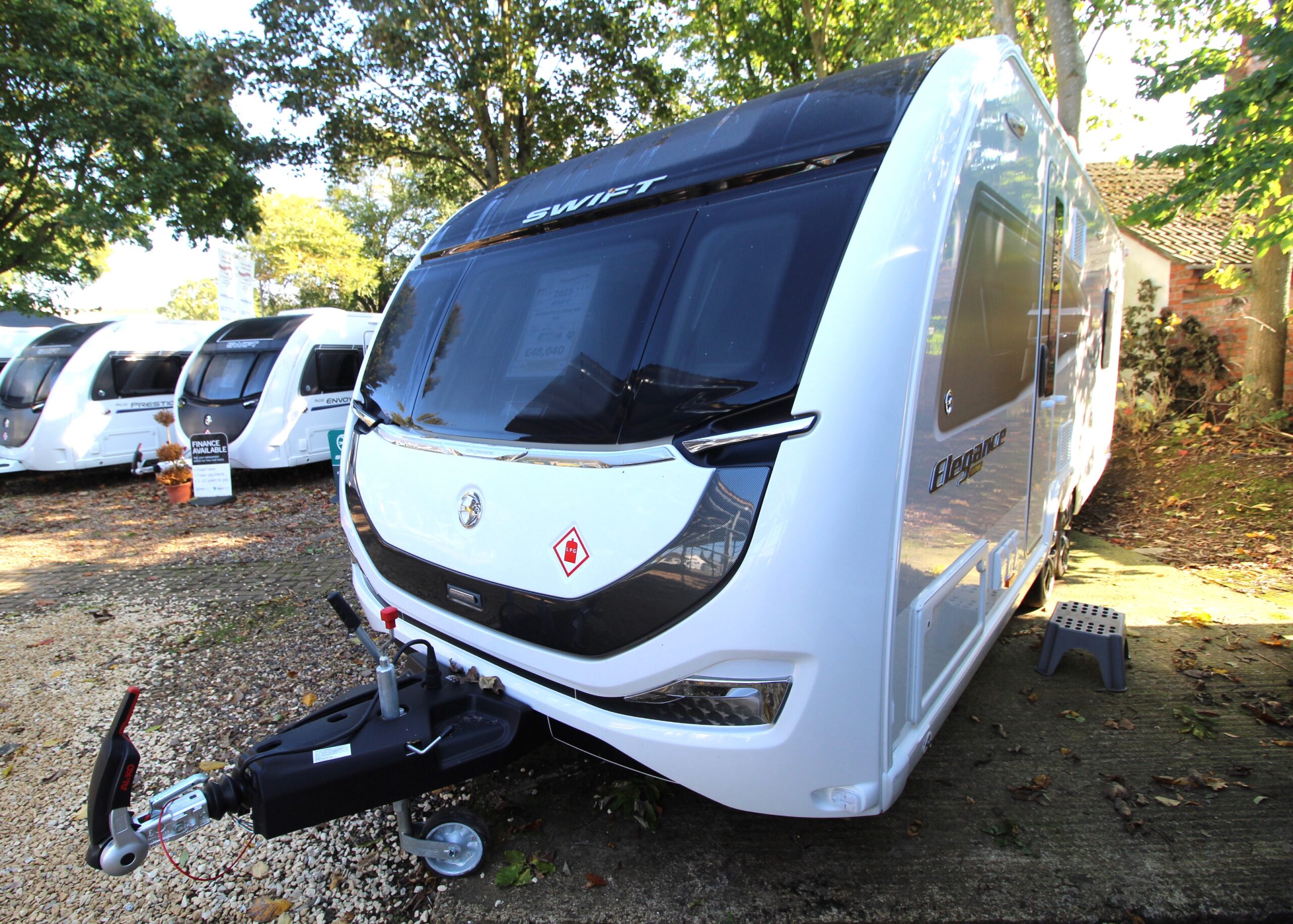 2025-swift-elegance-grande-850l-4.jpg