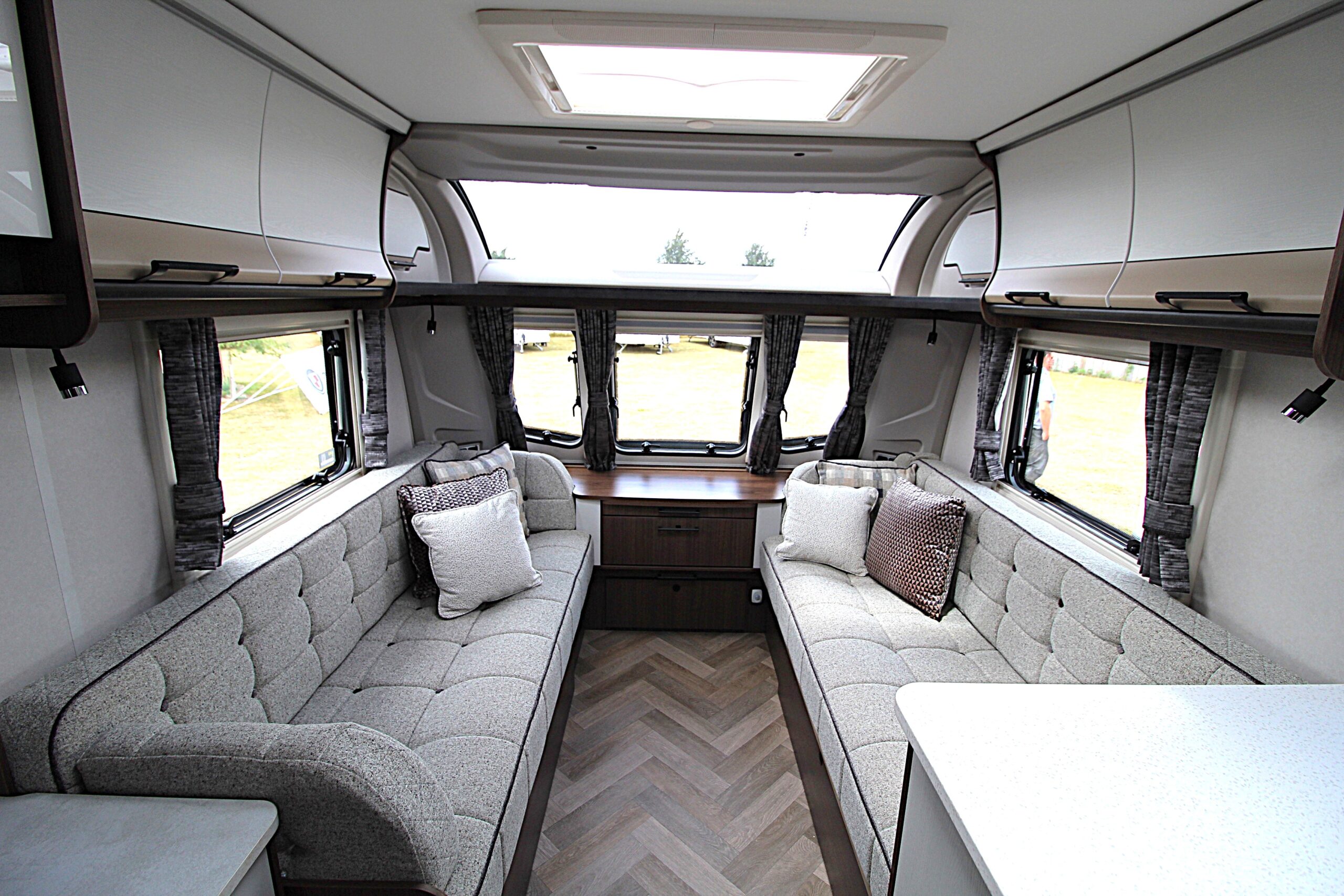 2026-coachman-laser-480-12.jpg