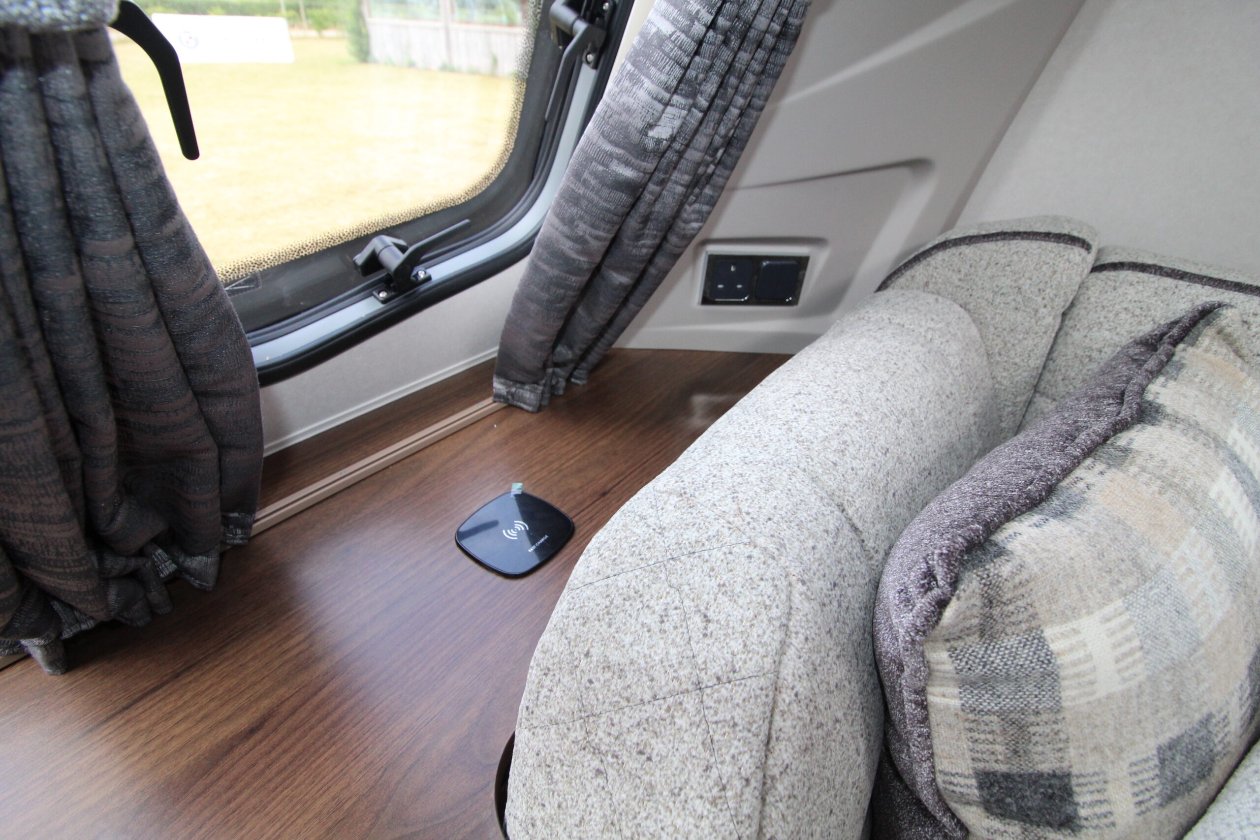 2026-coachman-laser-480-15.jpg