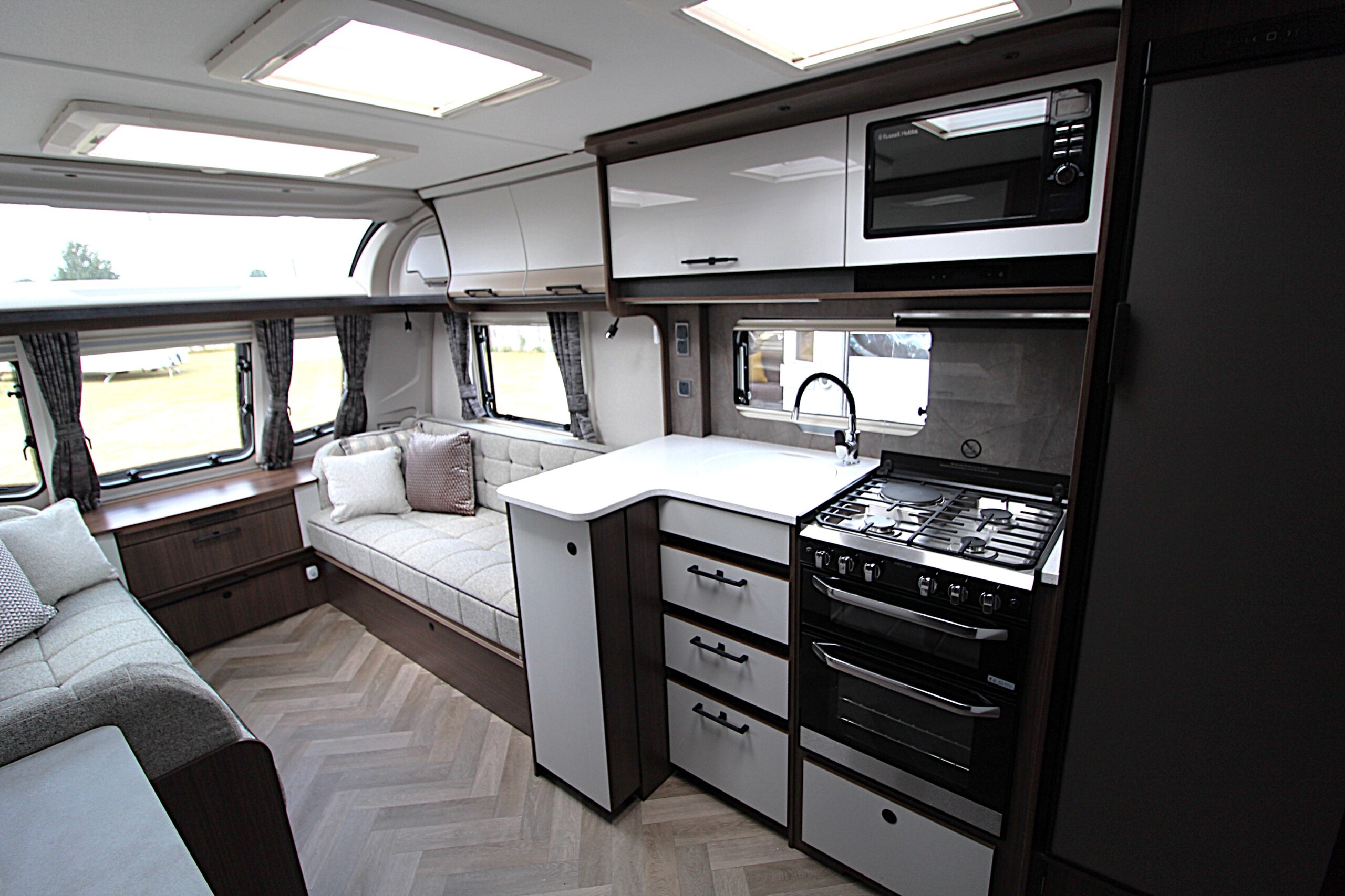 2026-coachman-laser-480-23.jpg