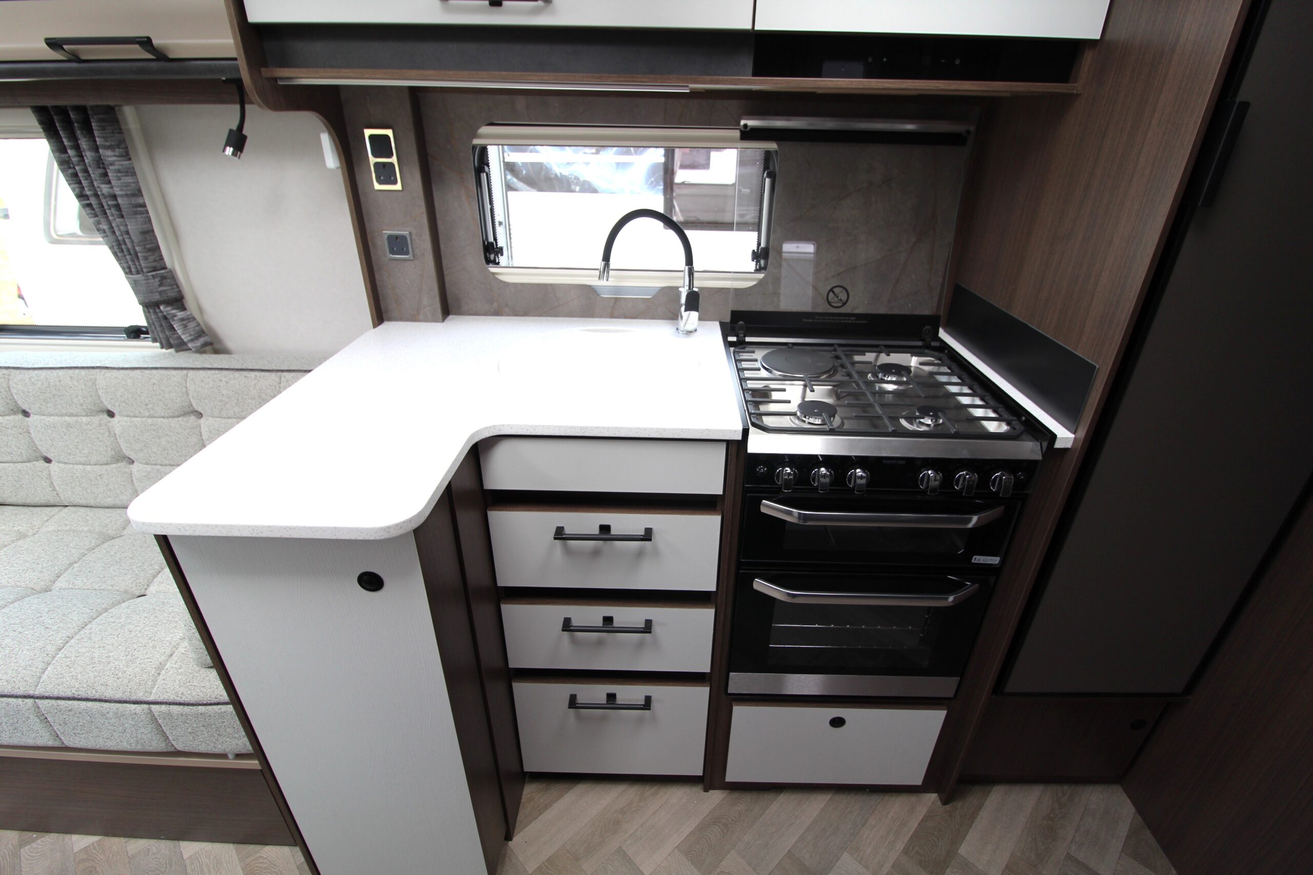 2026-coachman-laser-480-24.jpg