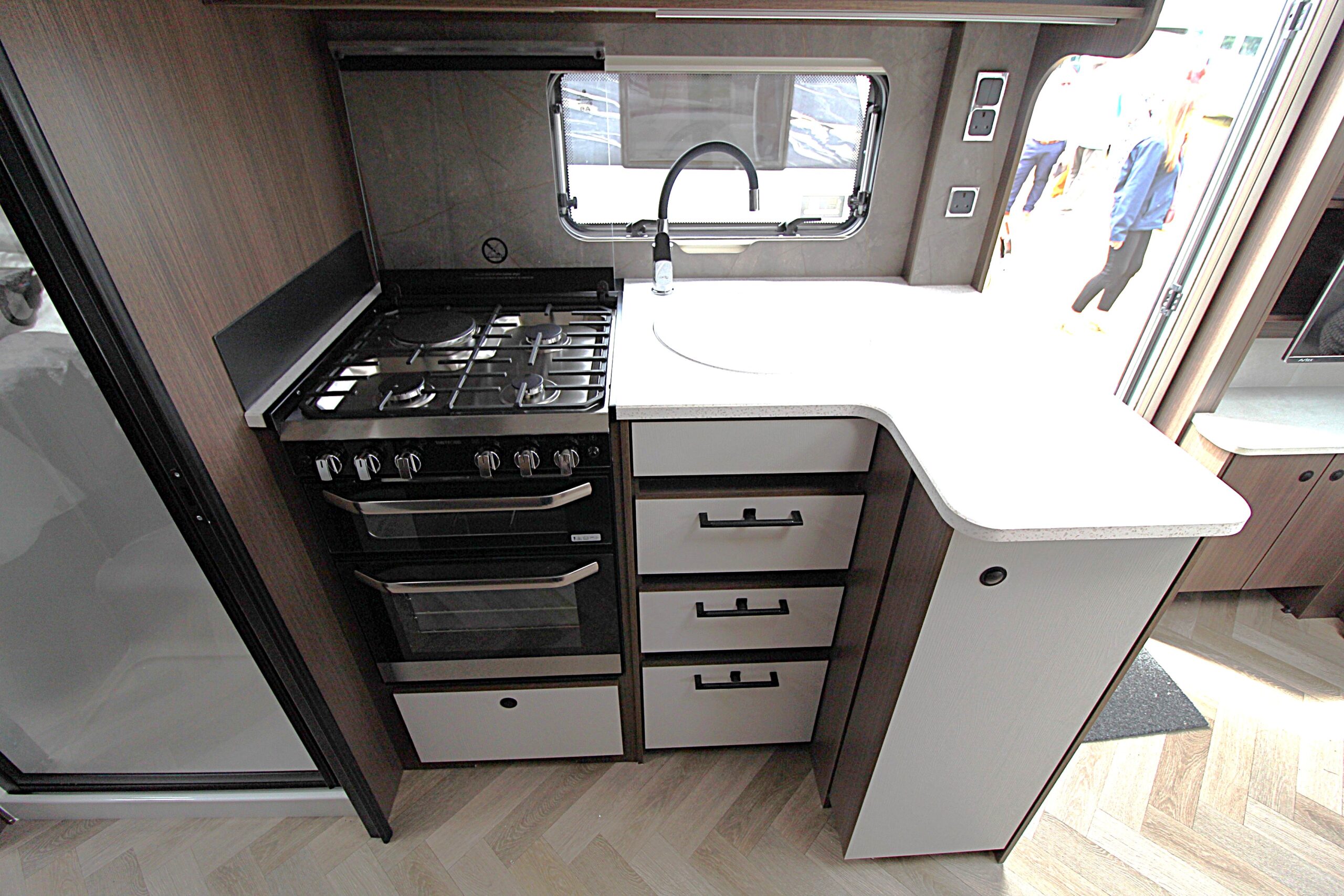 2026-coachman-laser-855-33.jpg