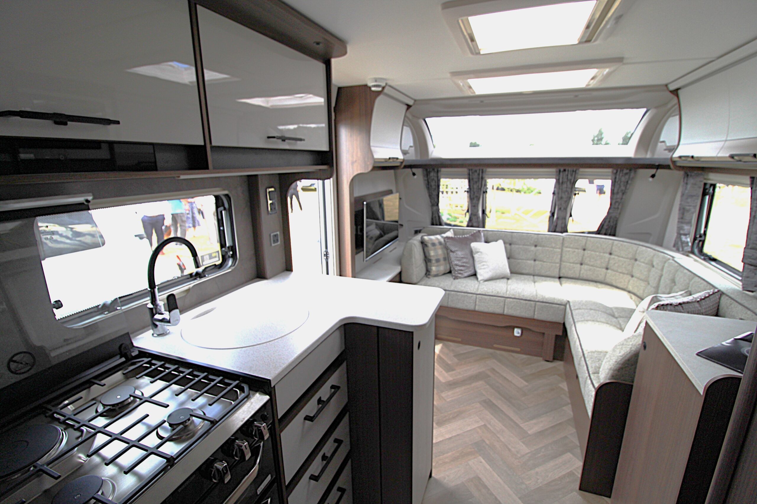 2026-coachman-laser-855-35.jpg