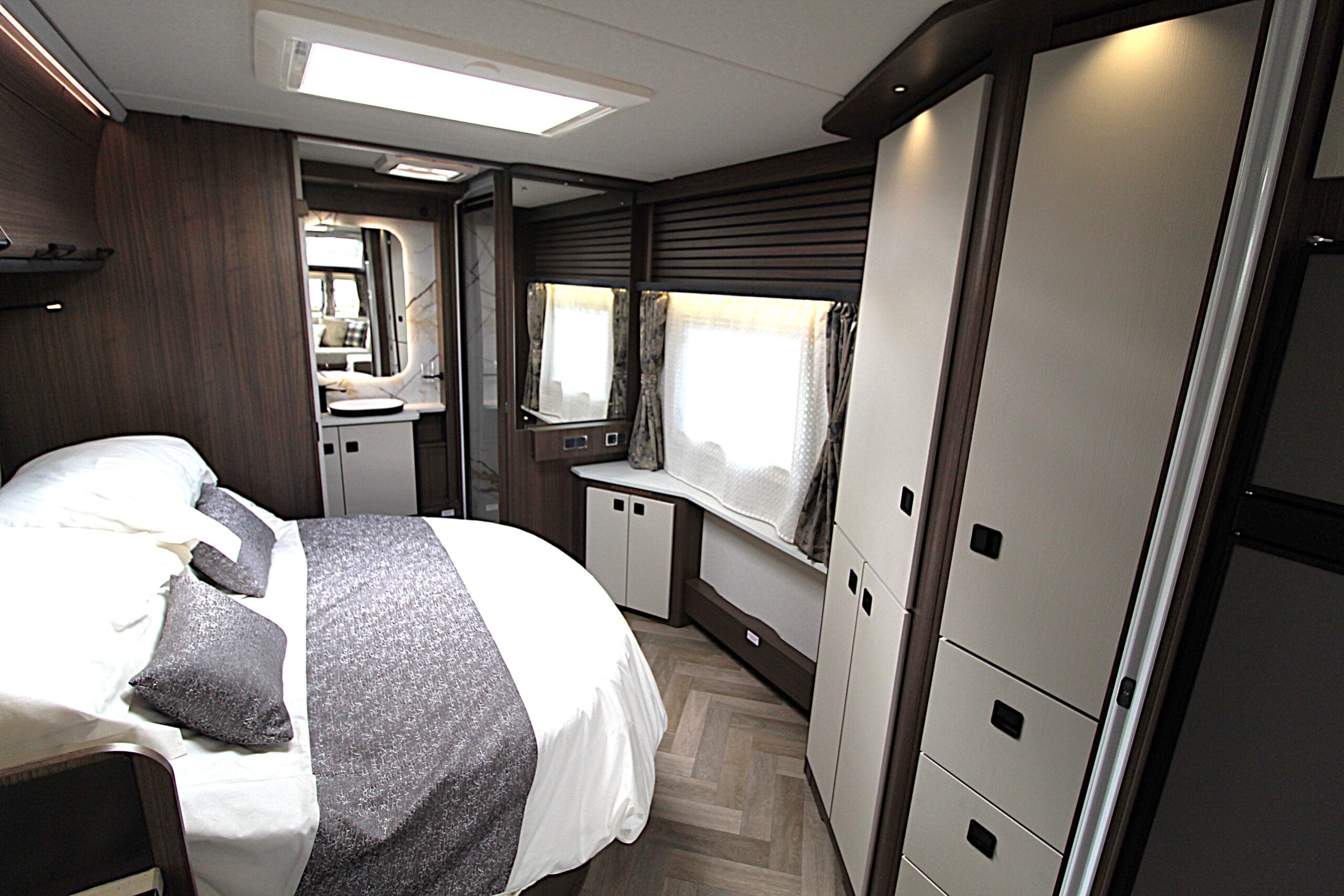 2026-coachman-lusso-ii-27.jpg