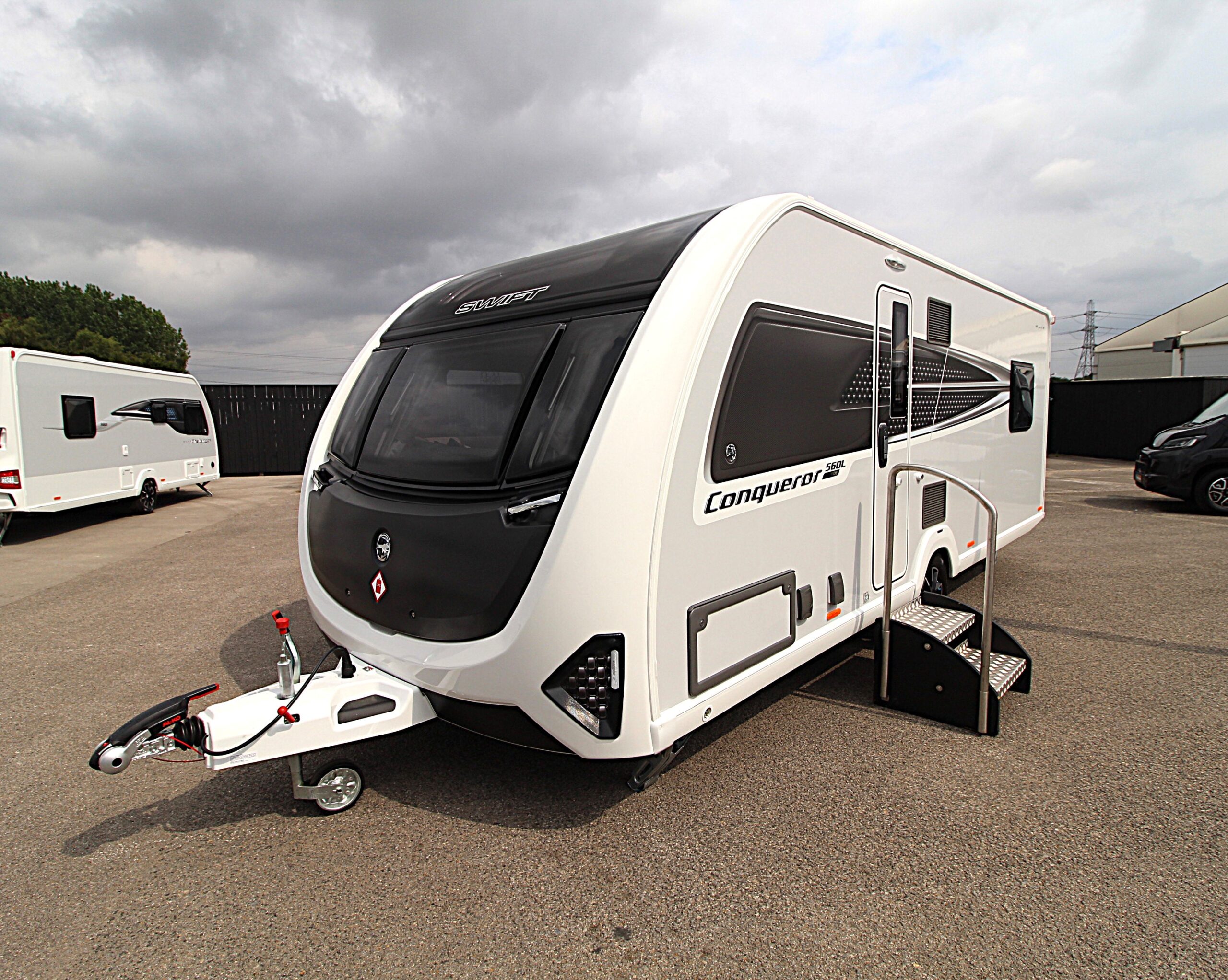 2026-conqueror-560l-grande-2.jpg