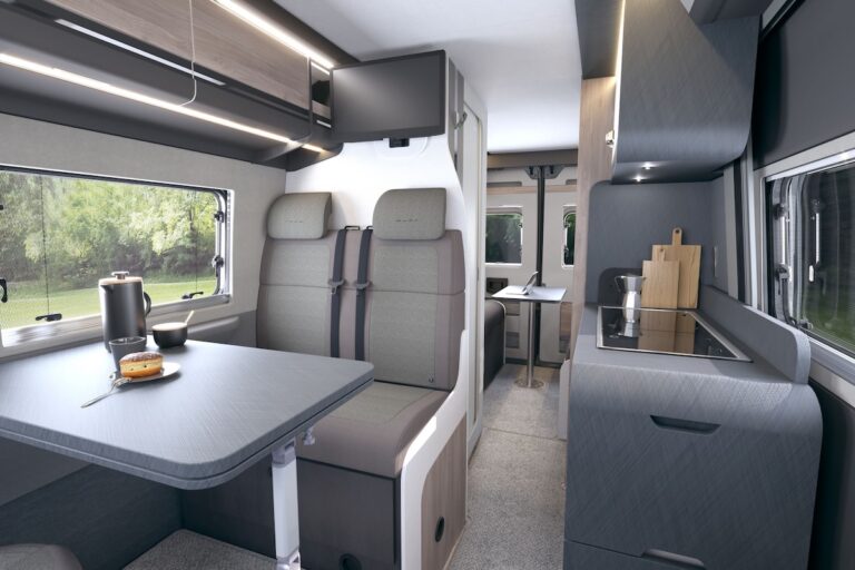 Swift Carrera Interior