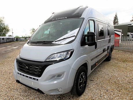 adria-twin-expedition-grey-r.jpg