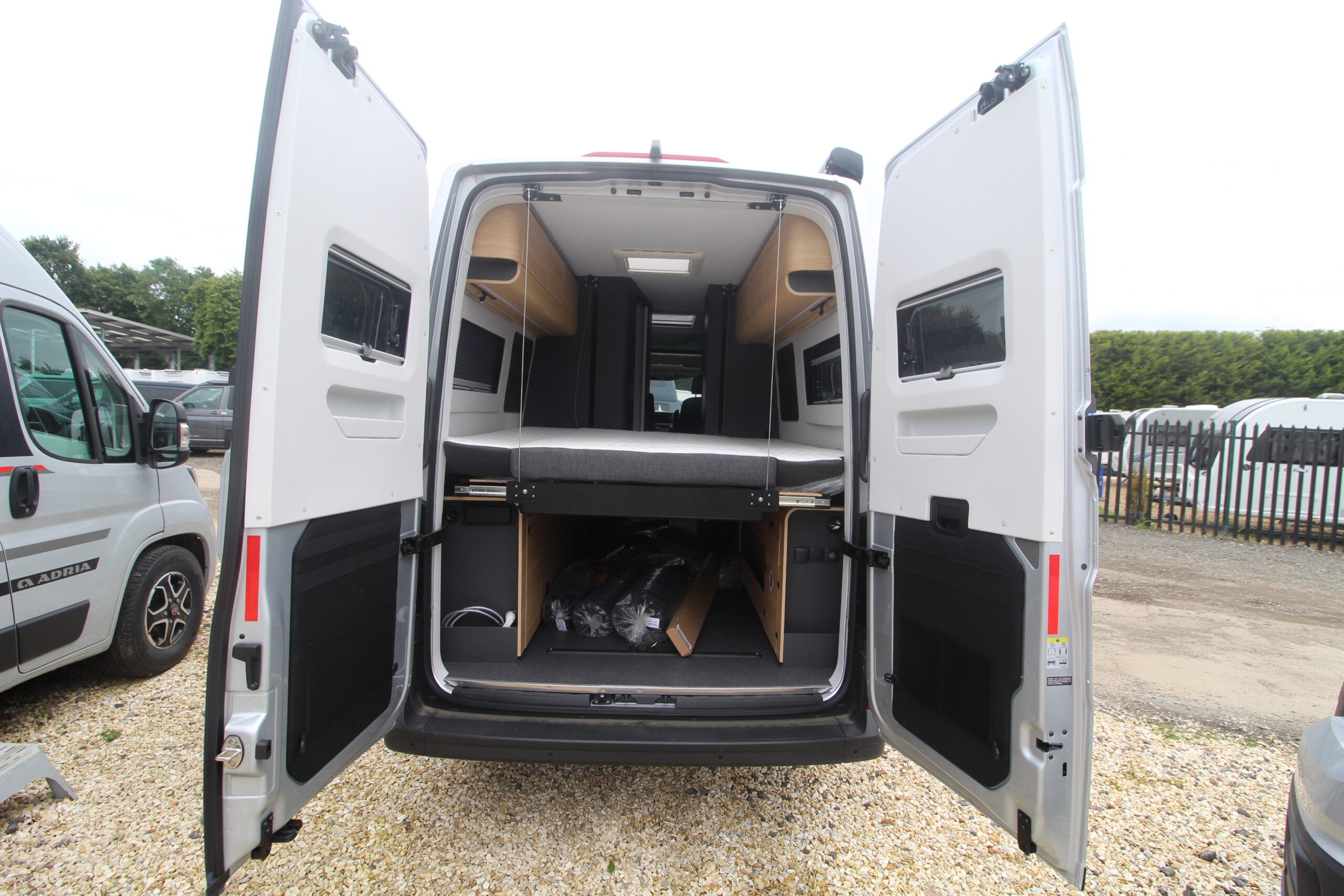 adria-twin-max-680-sgx-56024-k04-53.jpg