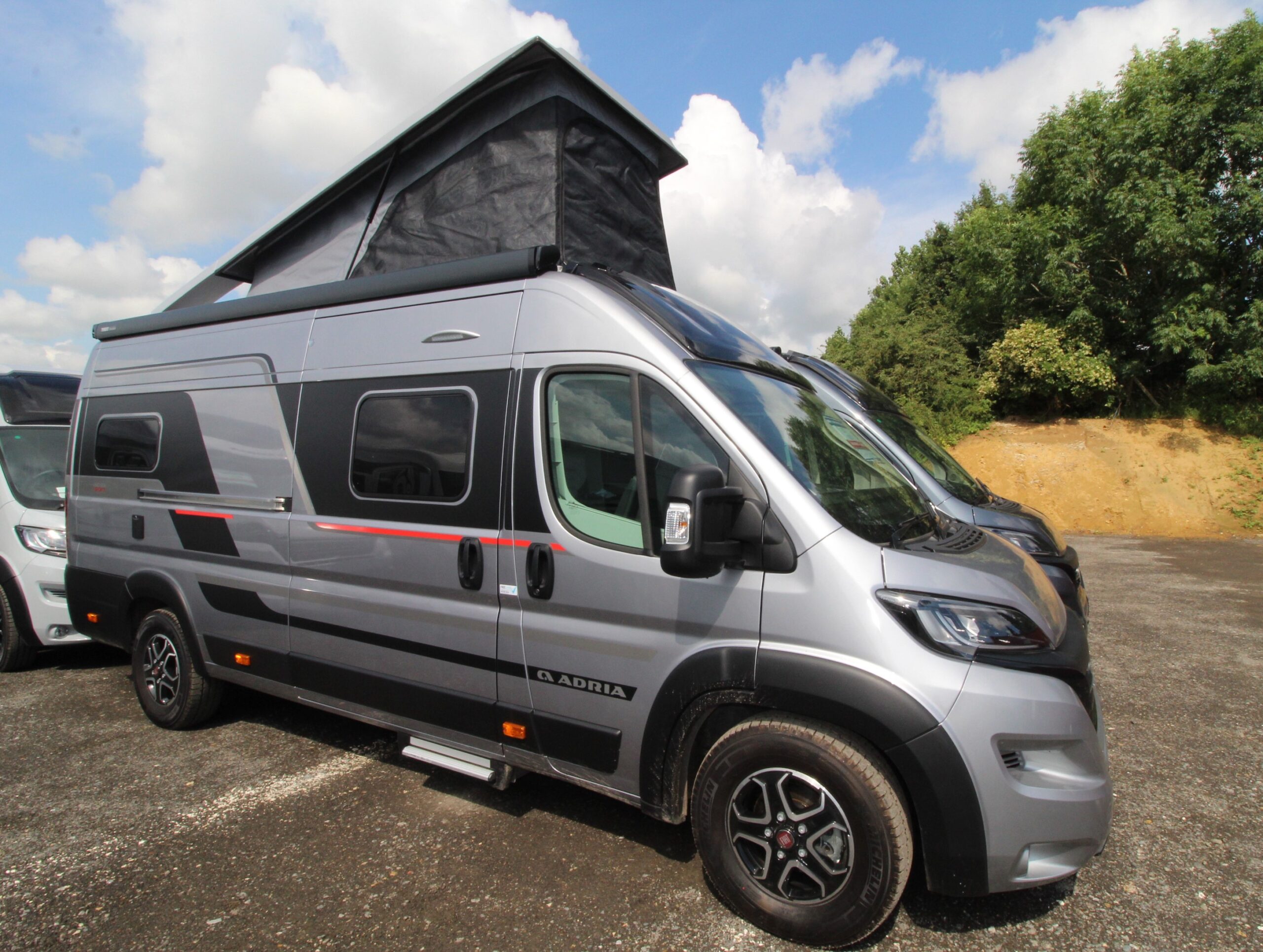 adria-twin-sports-640-sgx-pop-top-31506-k16-21.jpg