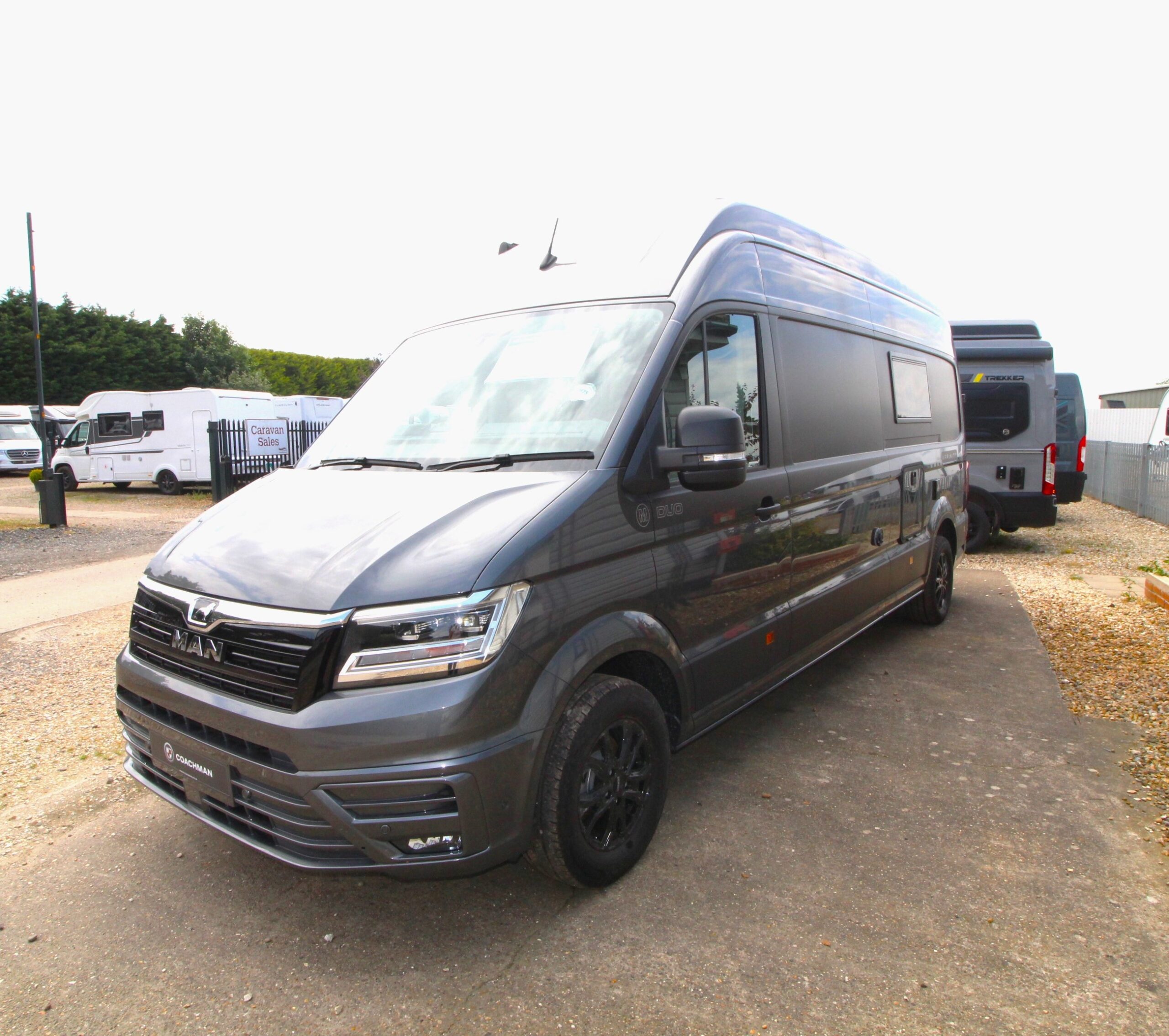 coachman-affinity-duo-19.jpg