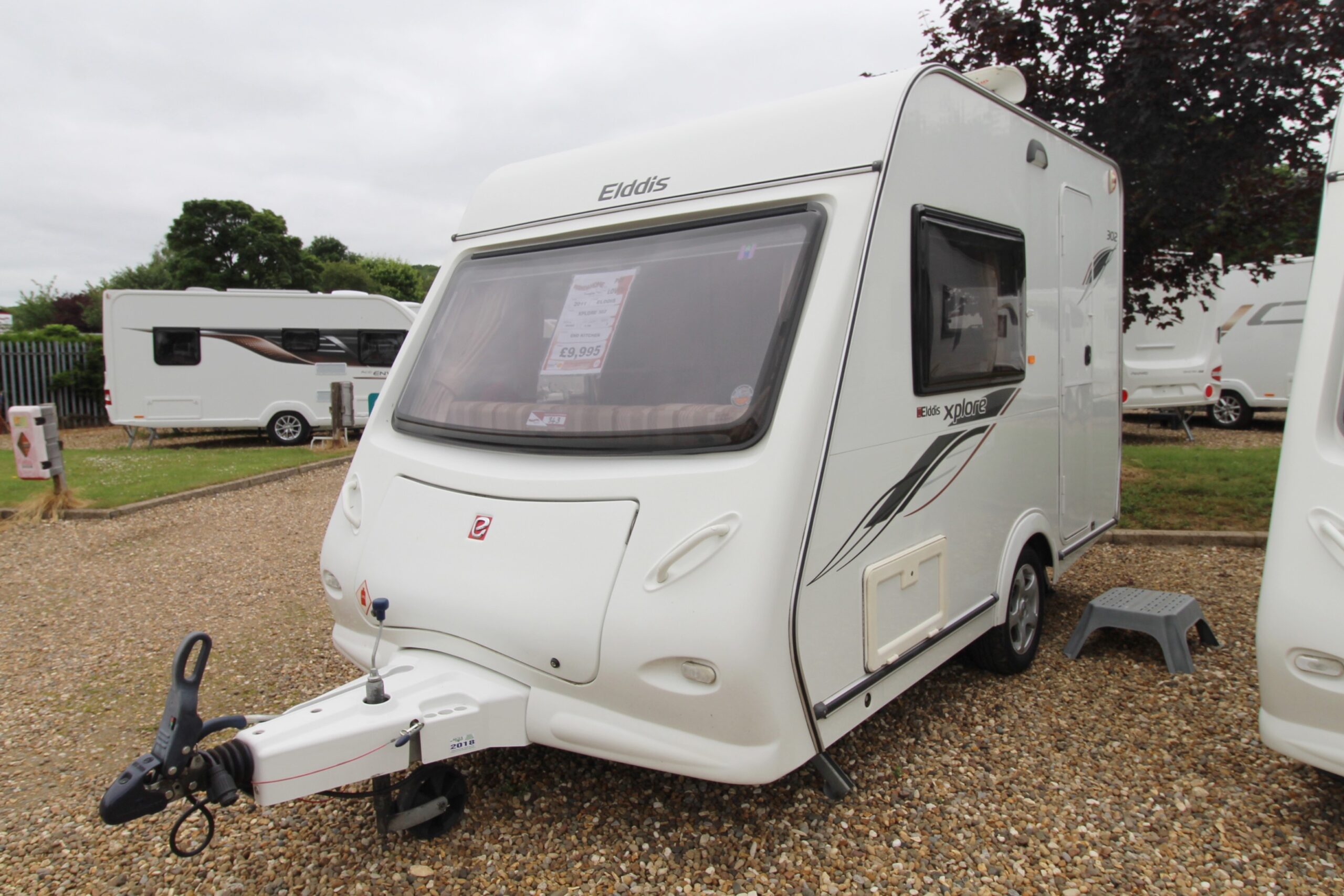 elddis-xplore-302-caravan-2.jpg