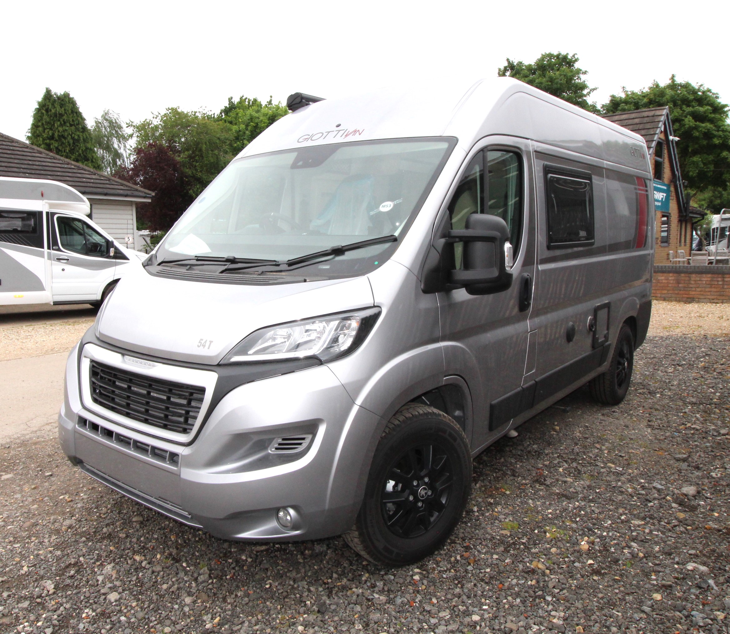 giottivan-54t-peugeot-artense-grey-7.jpg