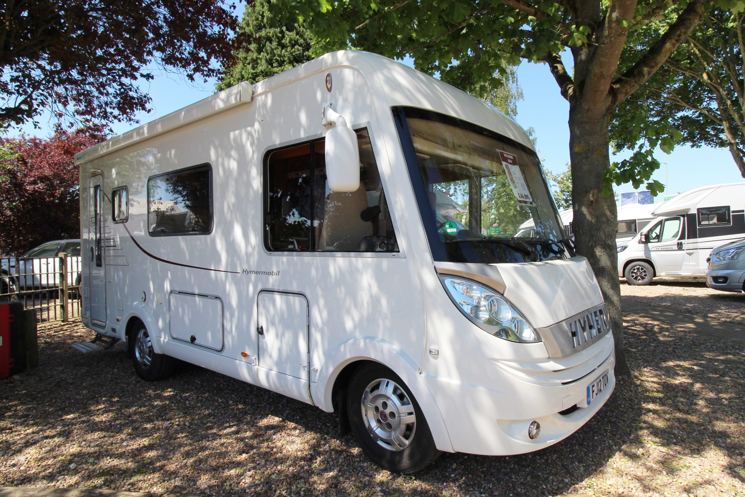 hymer-b544-motorhome-2012-14.jpg