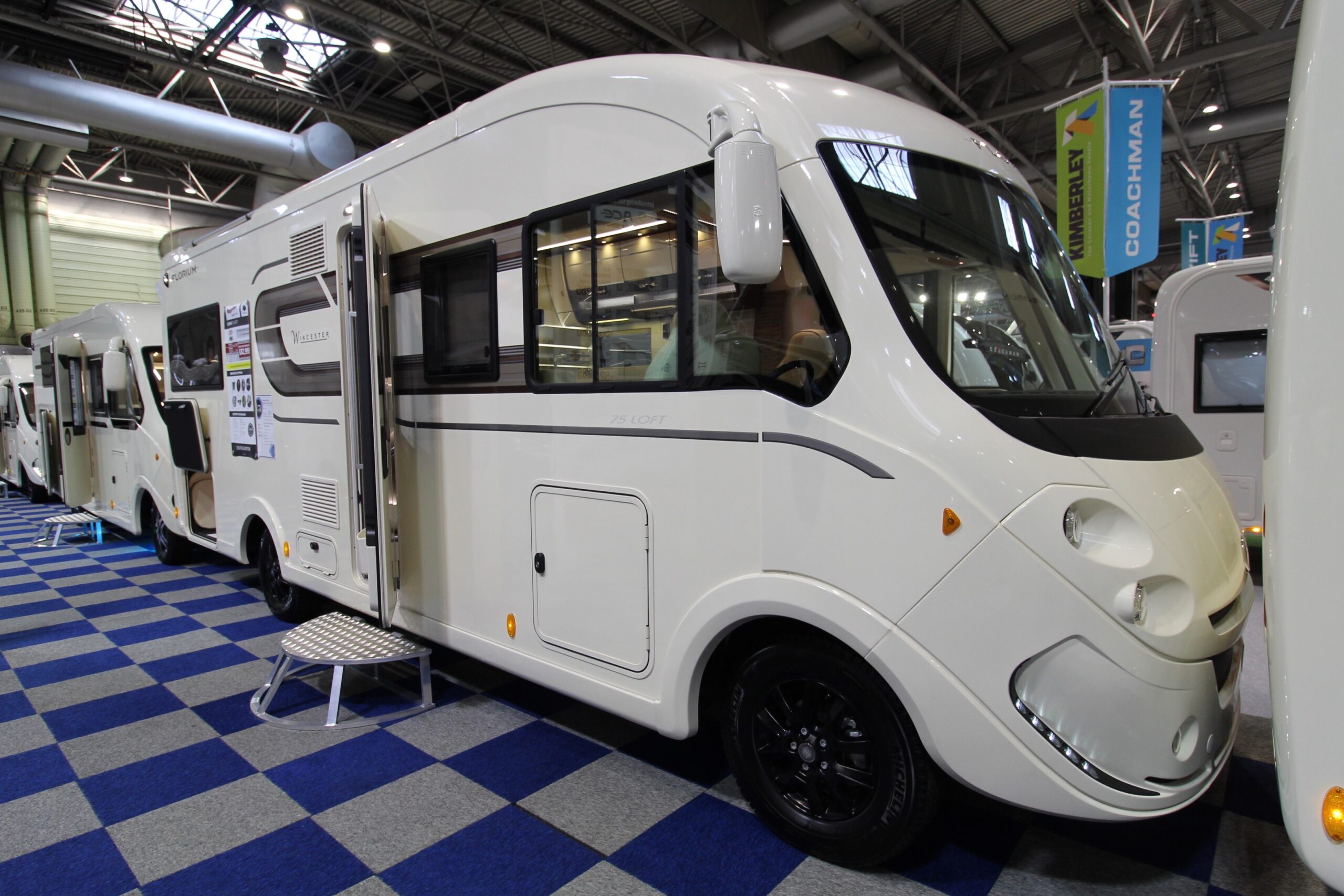 new-2020-fleurette-wincester-75-loft-motorhome-wandahome-front.jpg