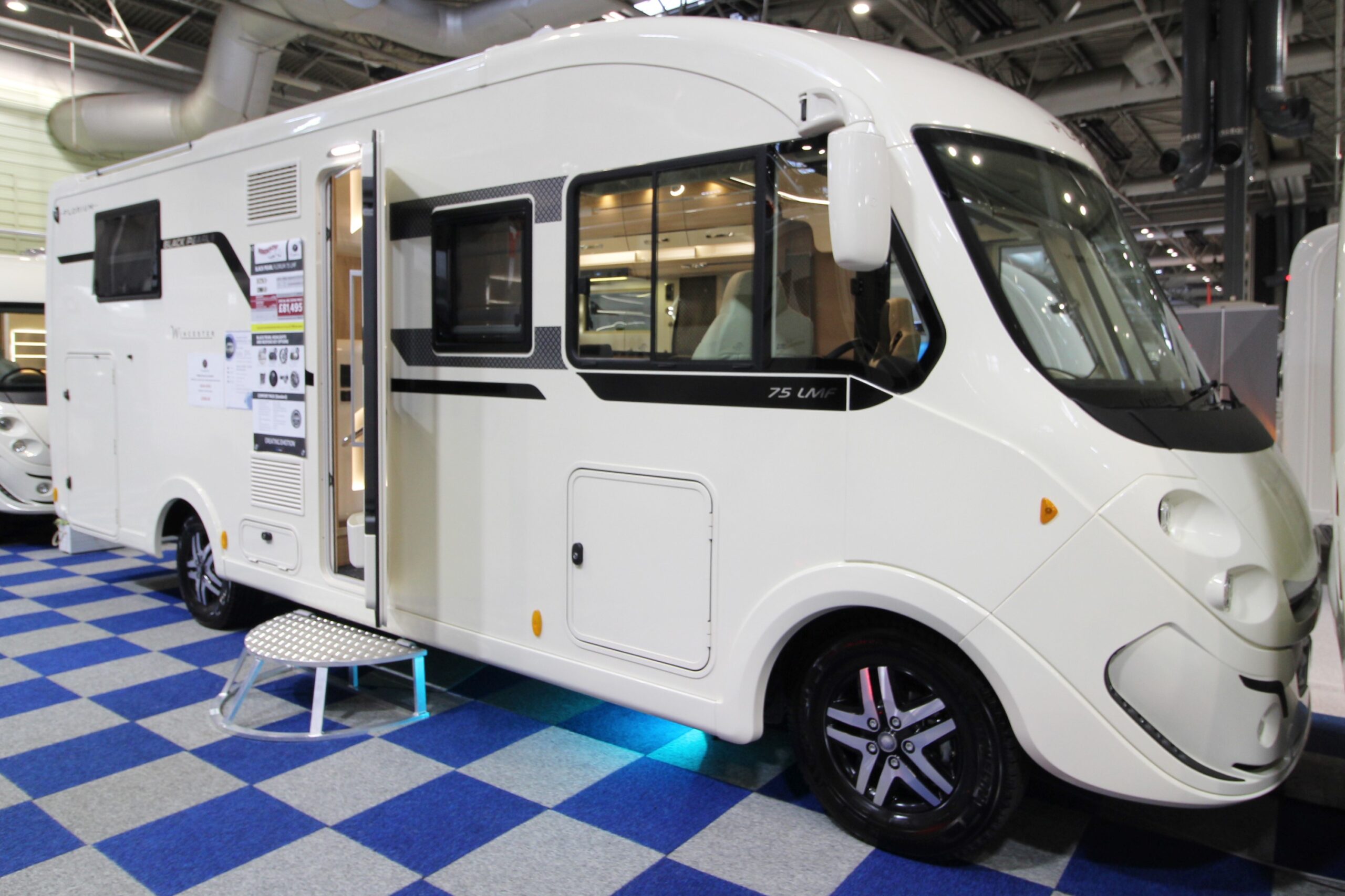 new-fleurette-75lmf-black-pearl-motorhome-wandahome-external.jpg