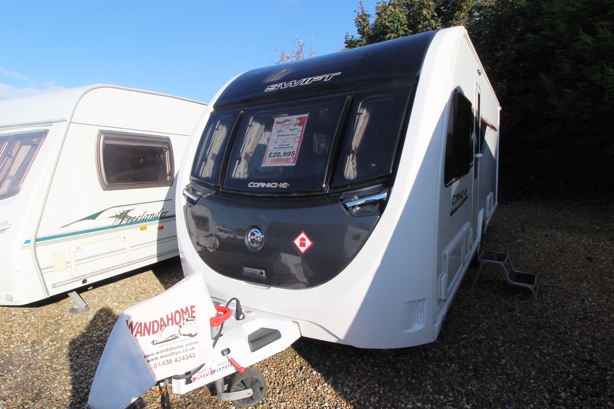 swift-cornihce-20-4-caravan-wandahome-2019-1.jpg