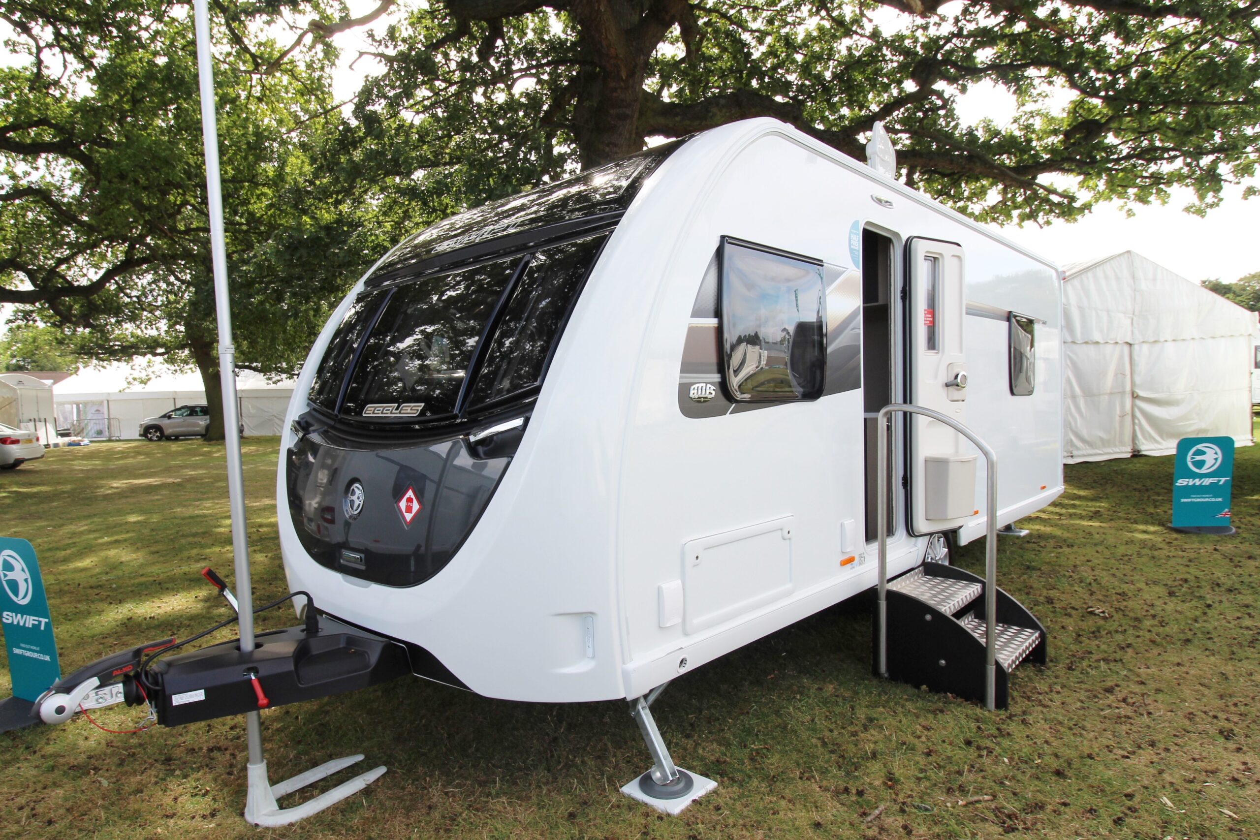 swift-eccles-560-frontview.jpg