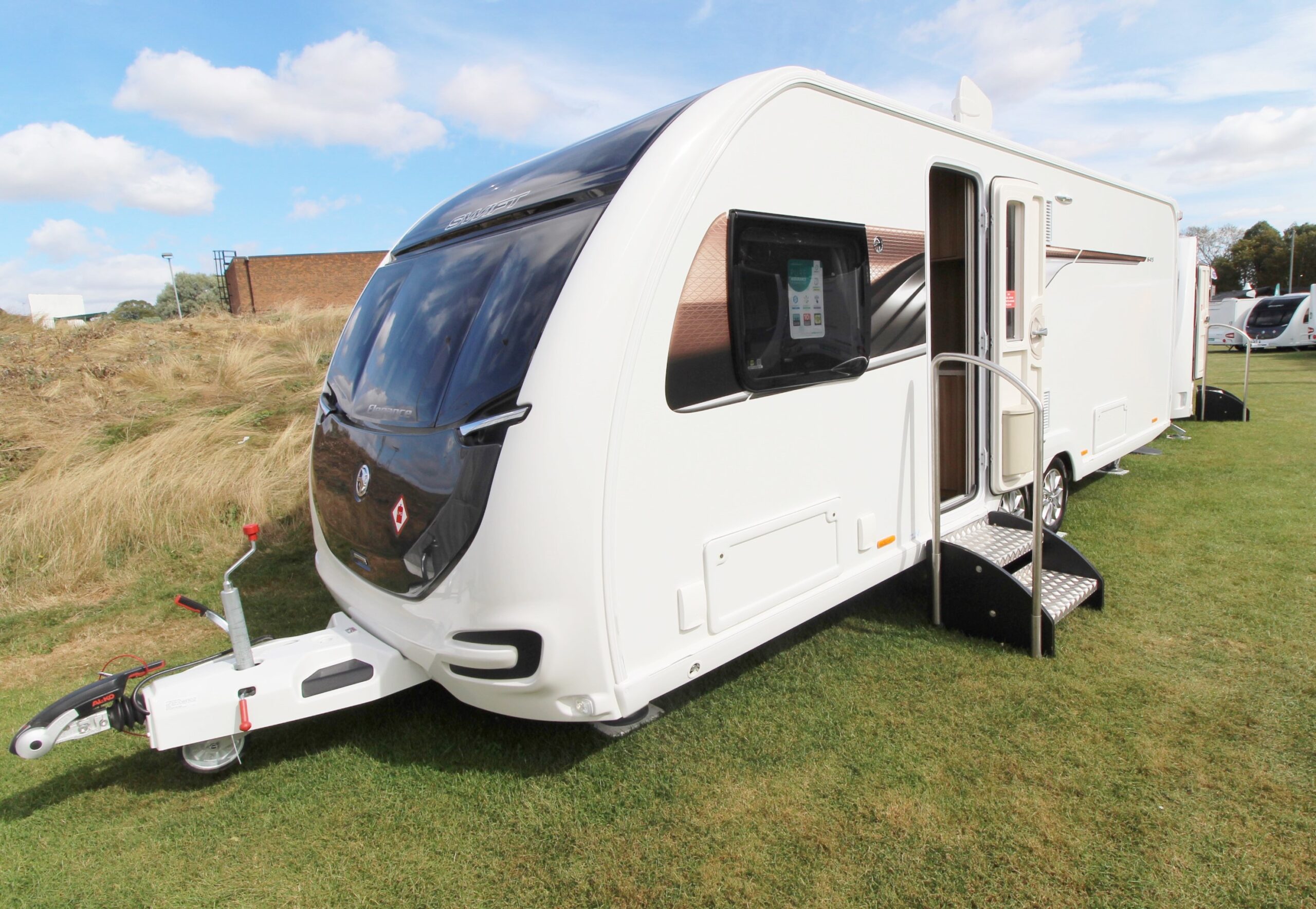 swift-elegance-645-external.jpg