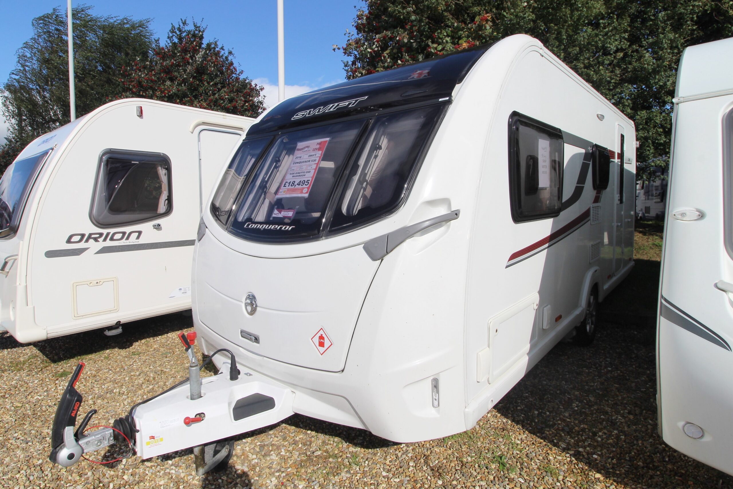 used-2016-swift-conqueror-530-caravanjpg-2.jpg
