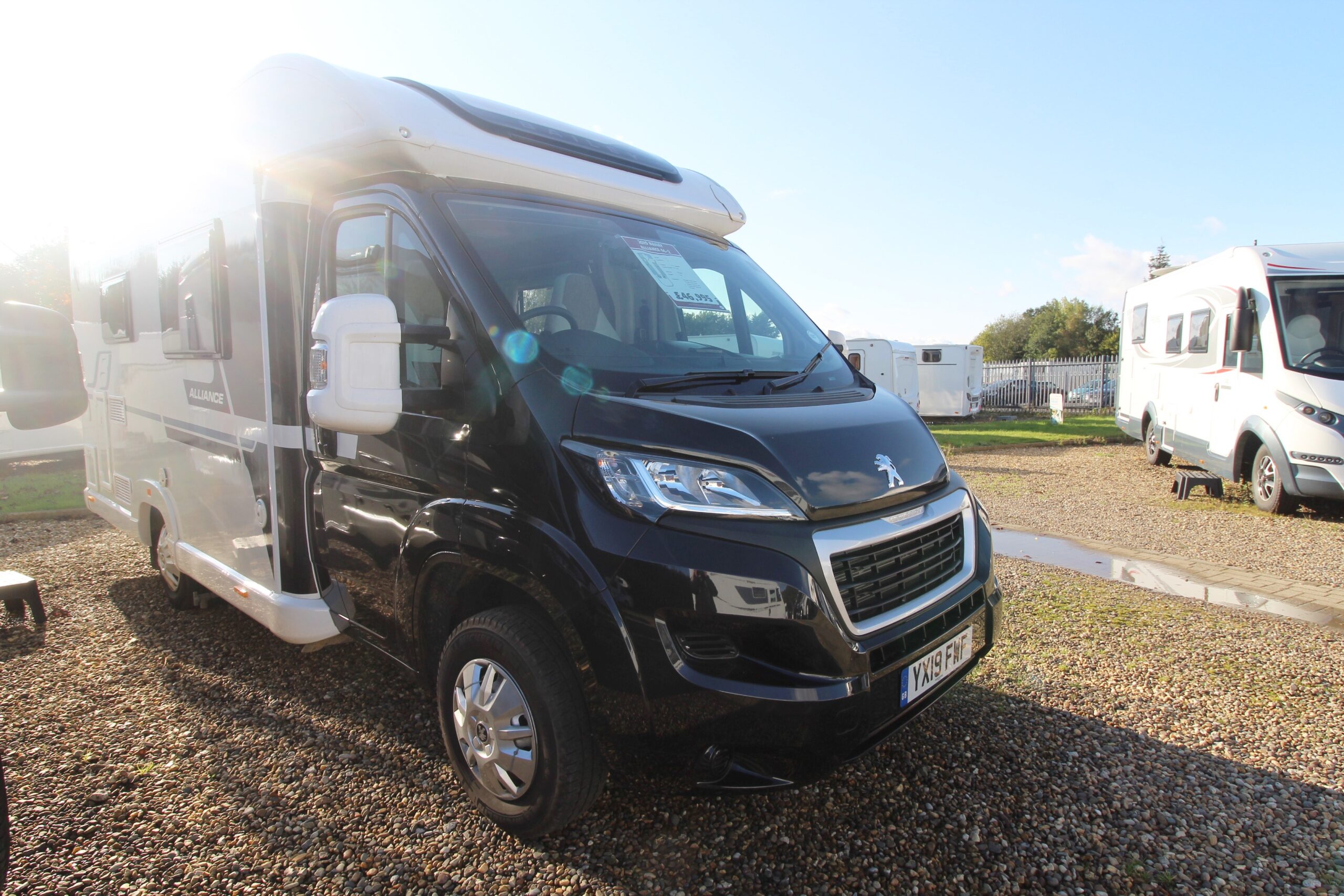used-2019-bailey-alliance-66-2-motohome-wandahome-4.jpg