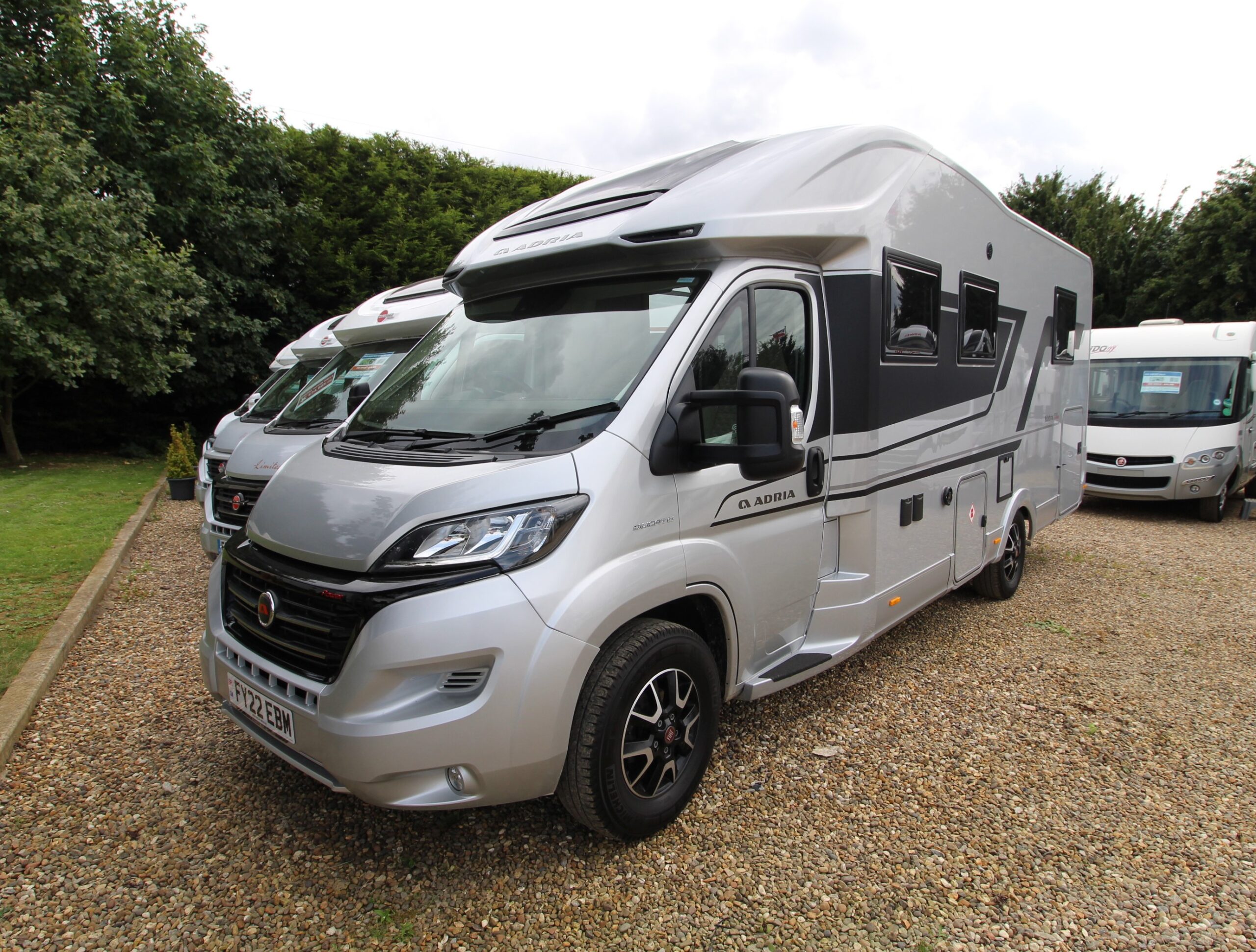 used-2022-adria-matrix-supreme-670-dc-59445-k89-1.jpg