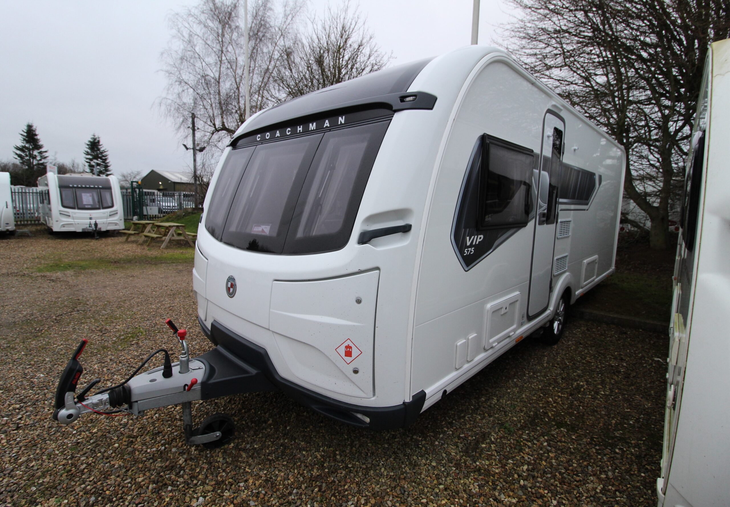 used-2022-coachman-vip-19.jpg