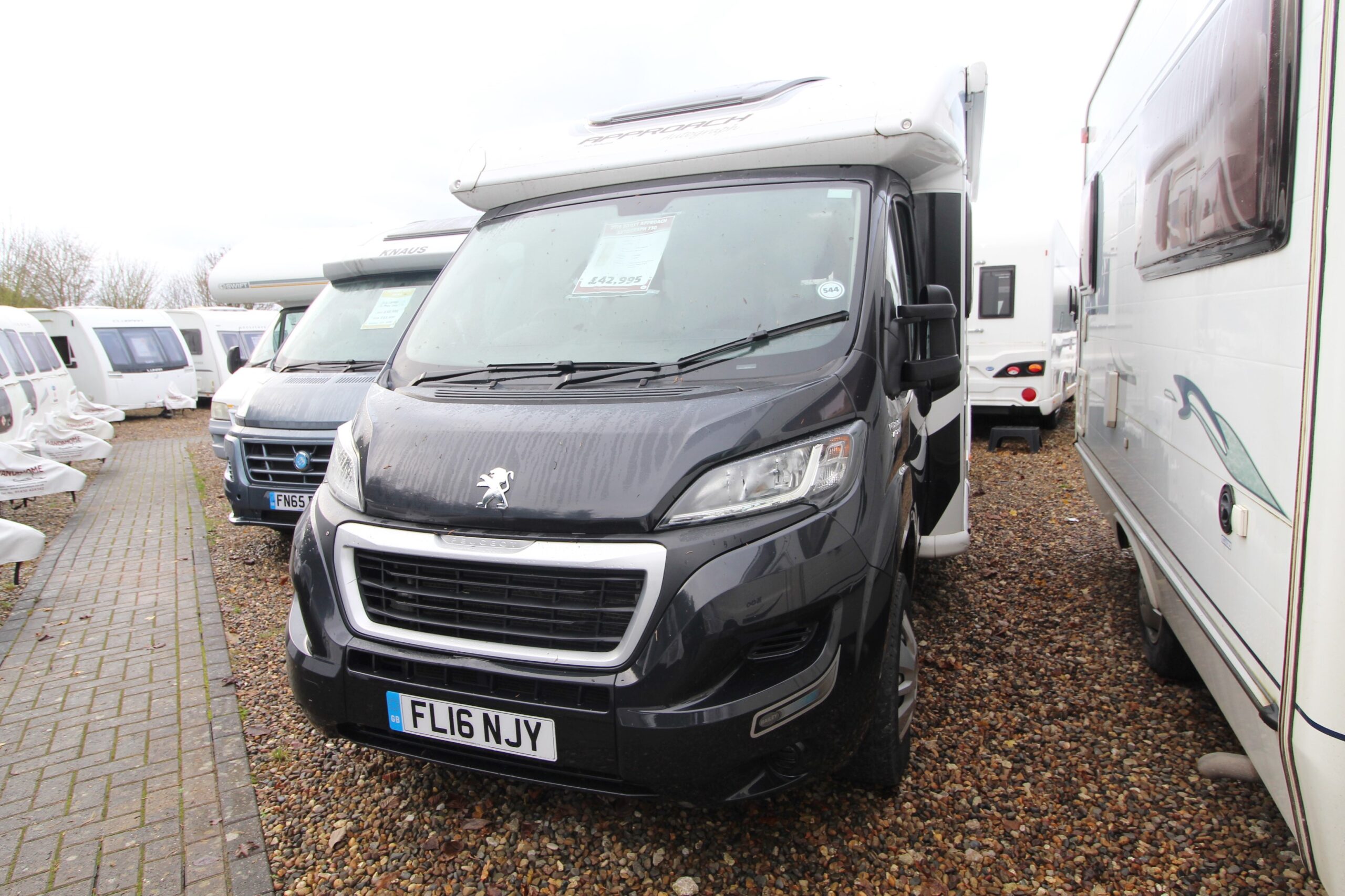 used-bailey-advance-approach-730-motorhome_2.jpg