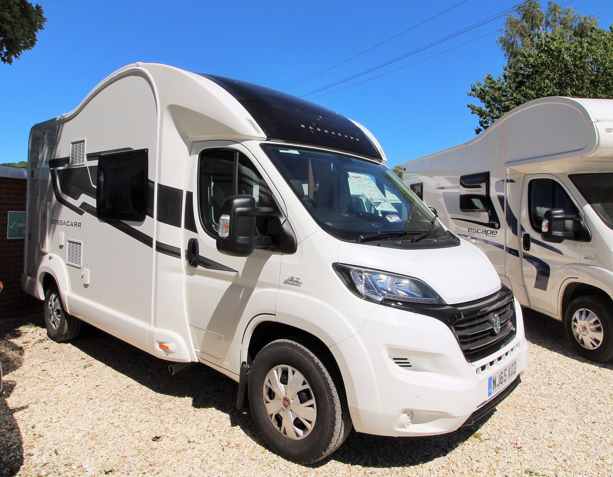 used-swift-bessacarr-424-motorhome-pre-owned-external-front-2.jpg