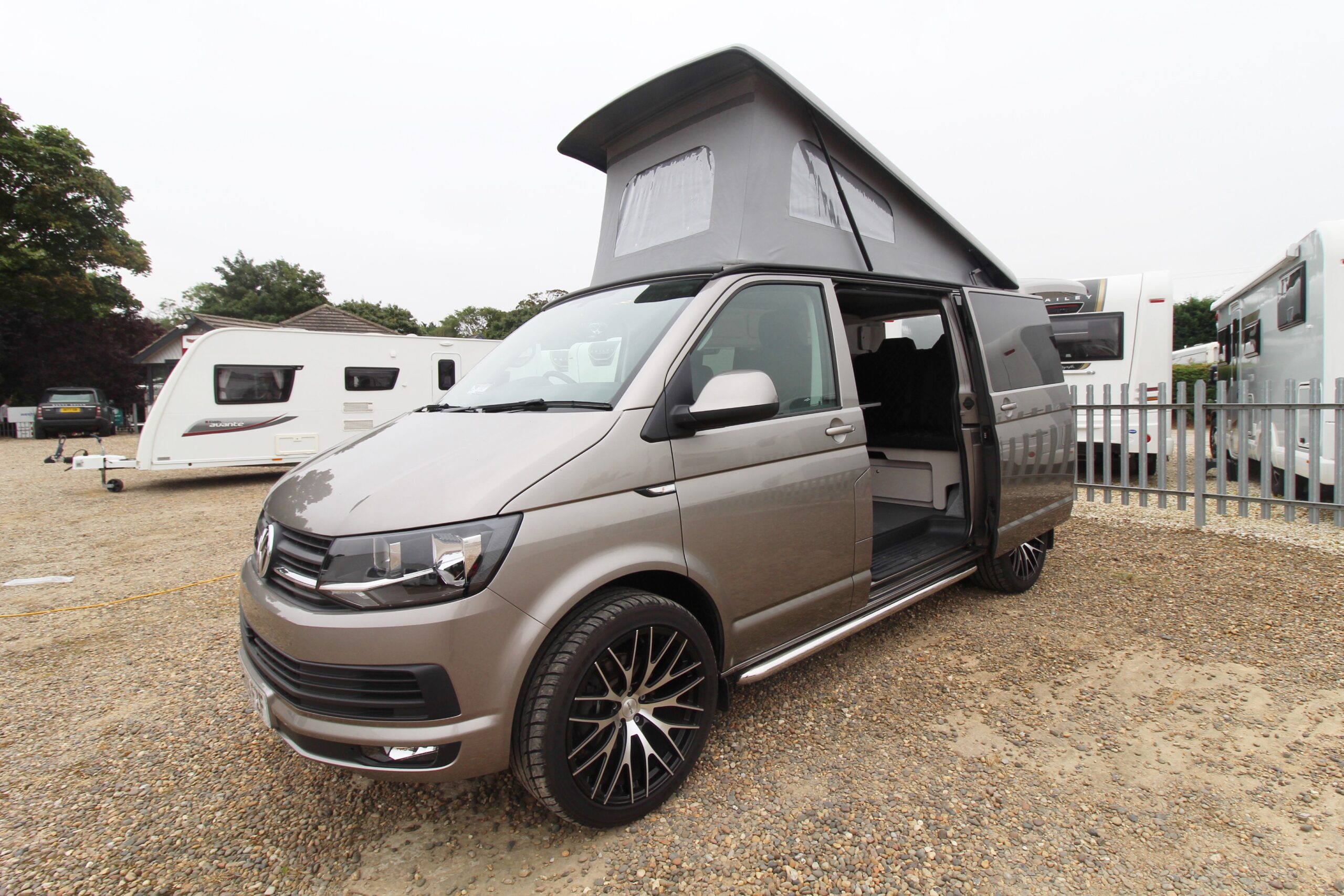 volkwagen-camperking-campervan-t6-wandahome-externaljpg.jpg