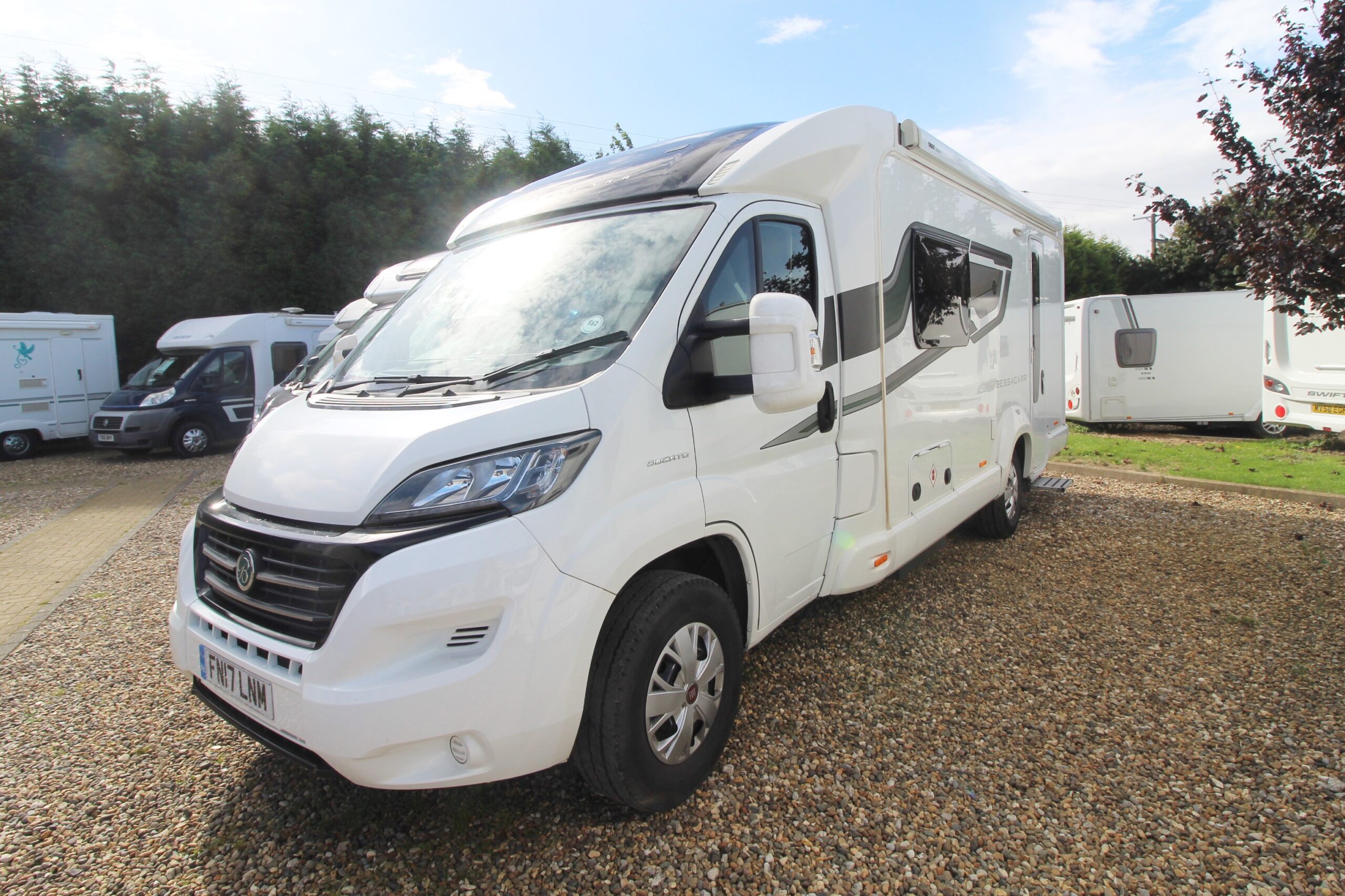 wandahome-swift-bessacarr-442-motorhome-for-sale-1.jpg