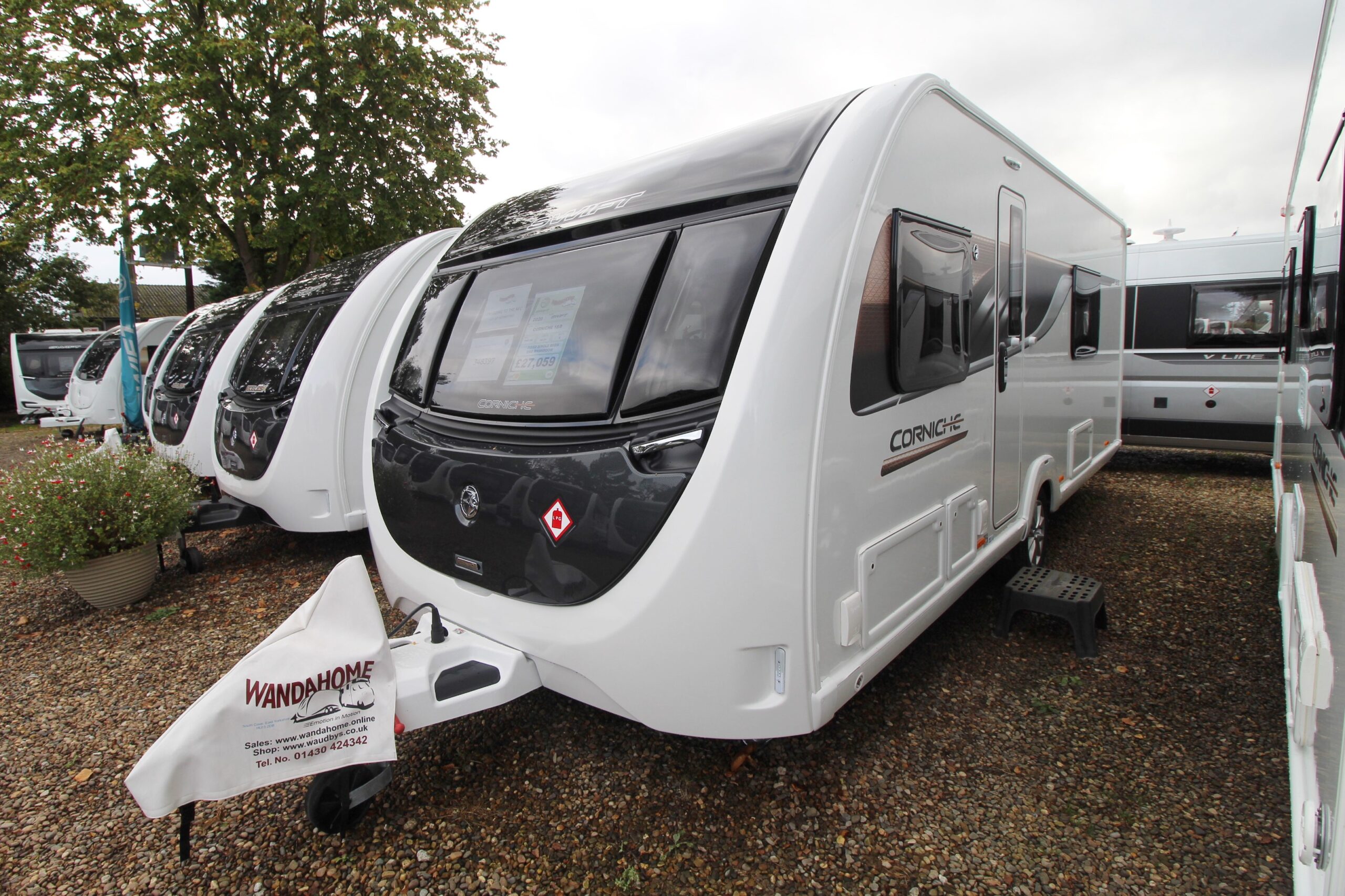 wandahome-swift-corniche-18-8-caravan-swift-challenger-x865-2.jpg
