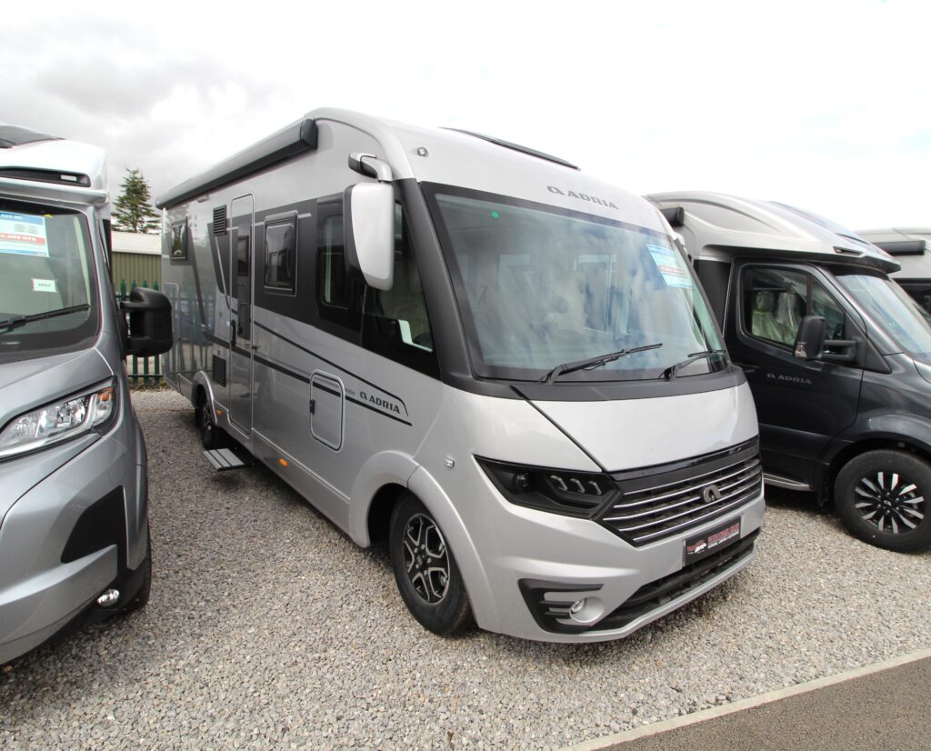 2026-adria-sonic-supreme-700-dl-9-scaled.jpg