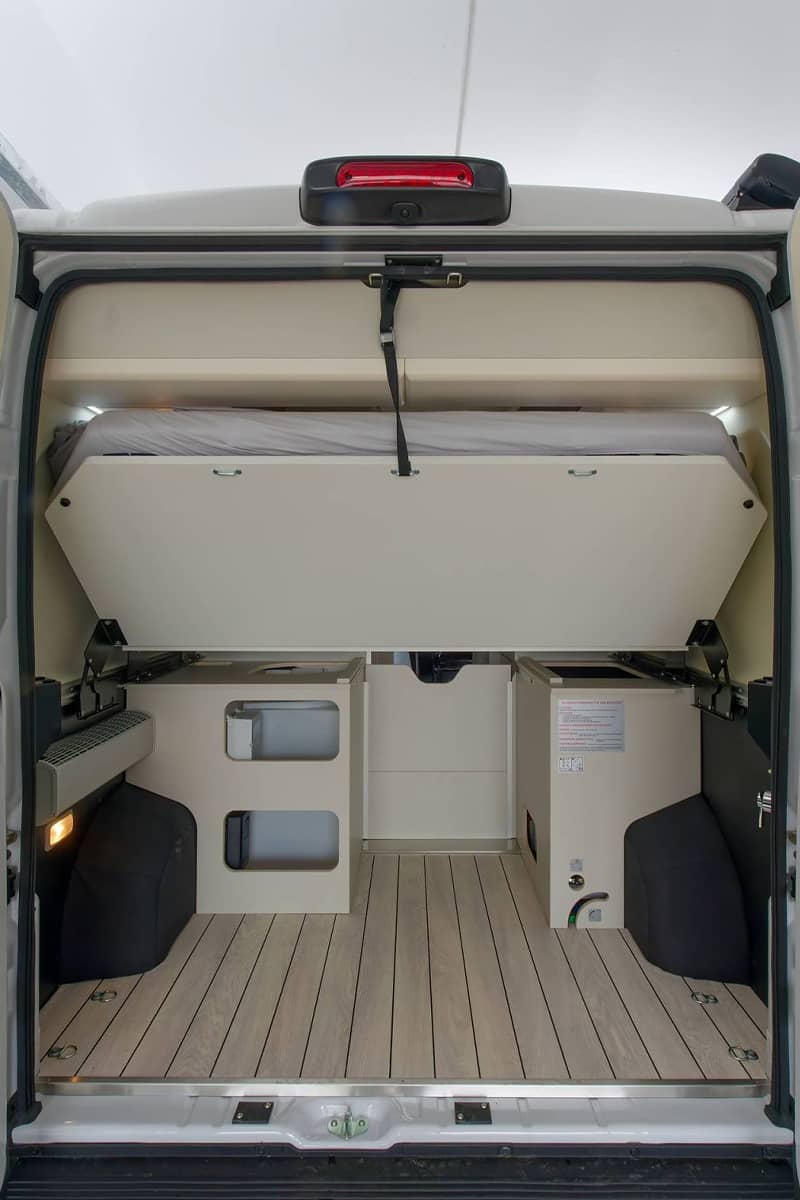 columbus-600-d-rear-storage-full_1-1.jpg